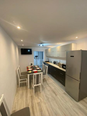 Double D Apartments Lupeni